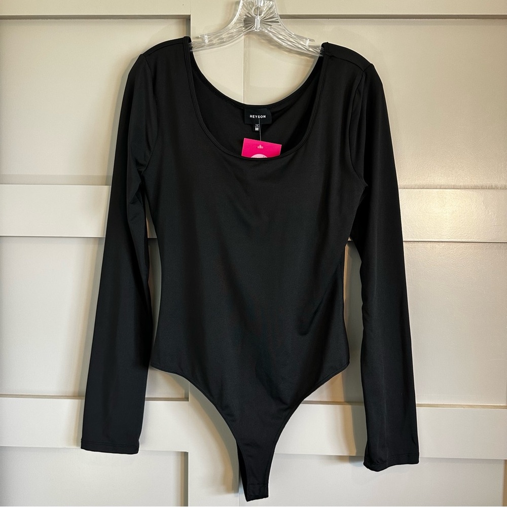 Heyson NWT Black Bodysuit Long Sleeves With Bra Cups Size Medium